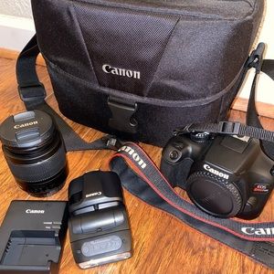 Canon EOS Rebel T100 DSLR camera
